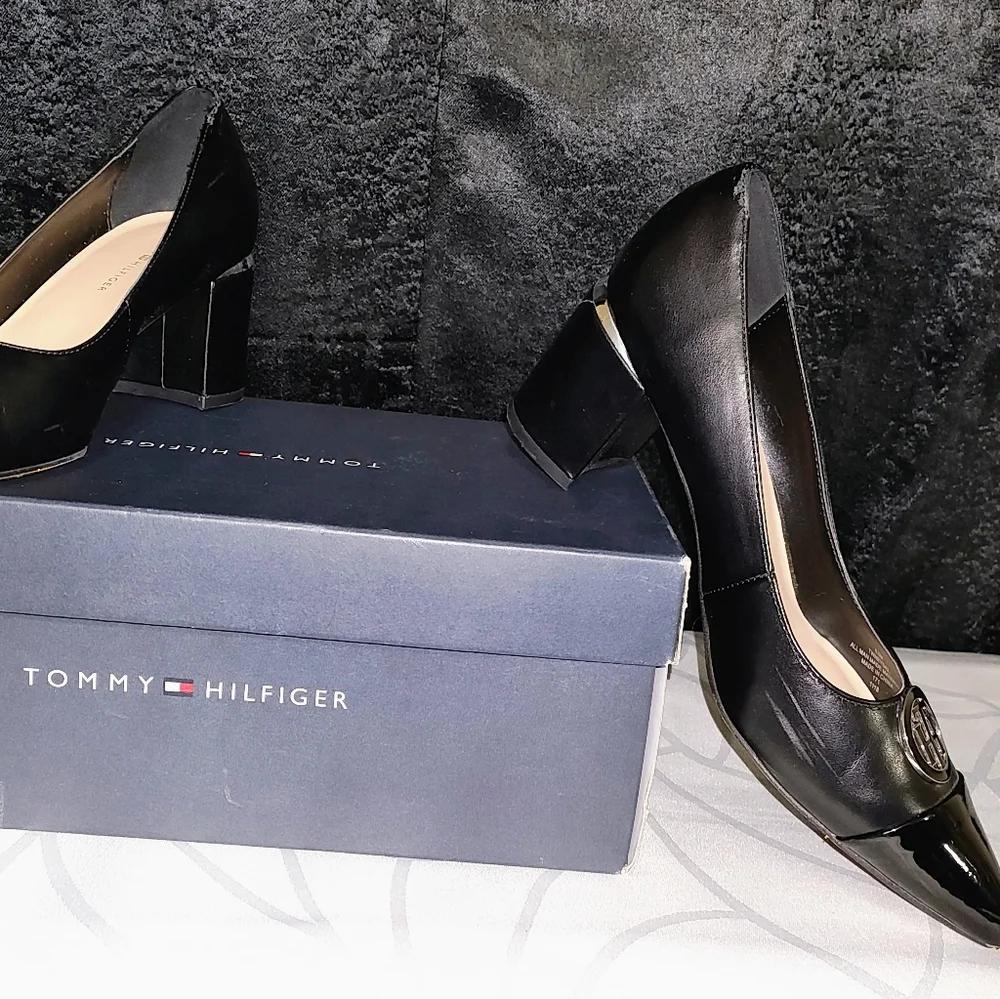 Tommy Hilfiger Women's Black Pumps with silver heel trim Size 6.5 - Picture 10 of 16